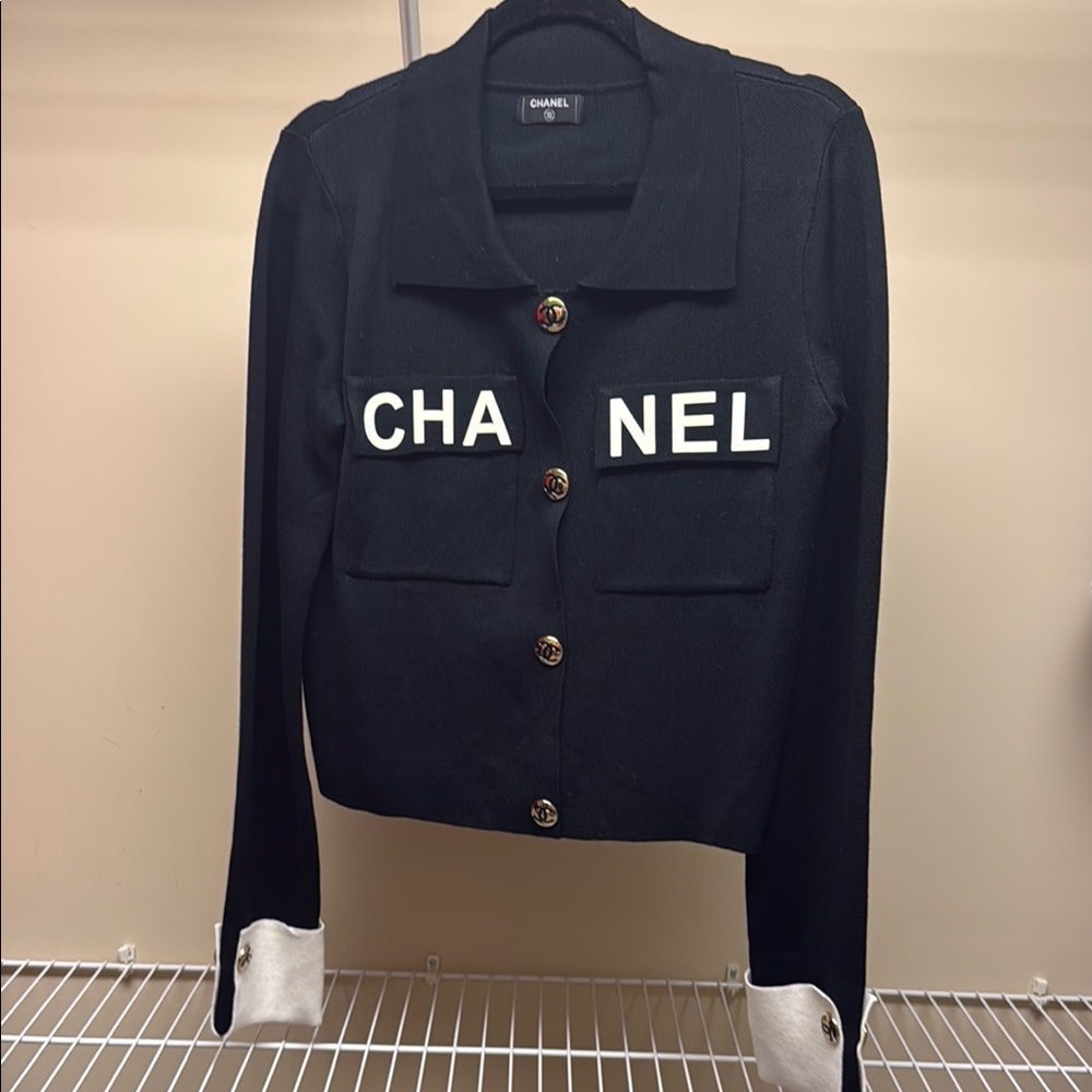 CHANEL Black and White Blazer with Classic Design